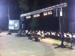 Η Τρίπολη γιόρτασε τα 90 χρόνια του Μίκη Θεοδωράκη  με μια υπέροχη συναυλία  (video)