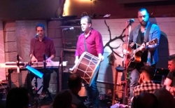 Ο Νίκος Ζιώγαλας σε μια μοναδική μουσική βραδιά στην Τρίπολη (pics/video)