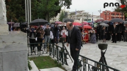 Κατάθεση στεφάνων για την 28η Οκτωβρίου παρουσία Αλεξιάδη (video)