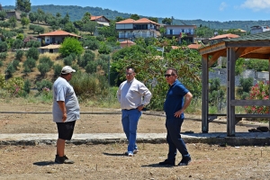 Εργασίες αποψίλωσης δέντρων και αποκατάστασης περιμετρικής περίφραξης του Πιπίλειου επέβλεψε ο Δήμαρχος Κώστας Αλεξανδρόπουλος