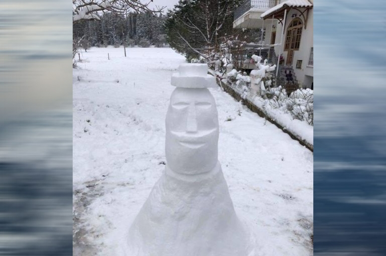 Ο χιονάνθρωπος...άγαλμα - γλυπτό!!!