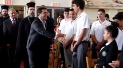 Μαθητής αρνείται να δώσει το χέρι στον Τσίπρα και του γυρνά την πλάτη (video)