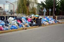 Νικολάκου: «Να αναλάβουν τις ευθύνες τους όσοι θα γεμίσουν με σκουπίδια πόλεις της Πελοποννήσου»