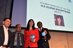Η Υπουργός Τουρισμού Έλενα Κουντουρά βραβεύτηκε στο Βερολίνο ως «η καλύτερη Υπουργός Τουρισμού παγκοσμίως»