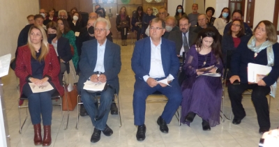Με επιτυχία πραγματοποιήθηκε στο Κέντρο Πολιτισμού Δήμου Ανατολικής Μάνης το επιστημονικό συνέδριο για τον ποιητή Κυριάκο Χαραλαμπίδη