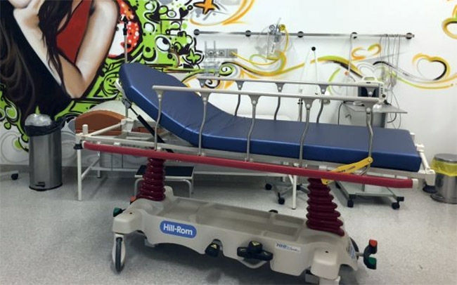 Δωρεά ιατροτεχνολογικού εξοπλισμού από την οικογένεια Καρέλια στο Νοσοκομείο Καλαμάτας