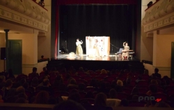 Με επιτυχία πραγματοποιήθηκε η Παιδική θεατρική παράσταση:&quot;Μια Φορά κι ένα Τσουκάλι&quot; στο Μαλλιαροπούλειο Θέατρο (video-pics)