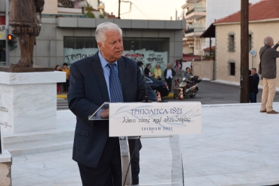 Η πρόταση του δωρητή του μνημείου του Μανώλη Δούνια στον Δήμο Τρίπολης