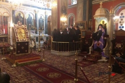 H δεύτερη ακολουθία των χαιρετισμών της Θεοτόκου στον ιερό Μητροπολιτικό Ναό Αγίου Βασιλείου (video - pics)