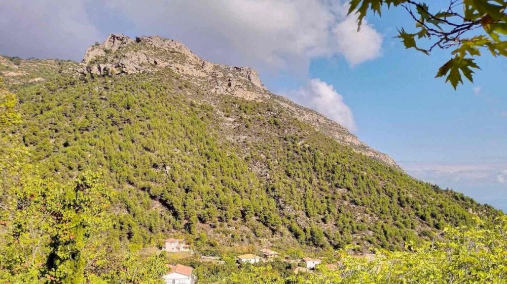 tovima.com-–-greece-rediscovered:-evrostini-–-off-the-beaten-path-in-corinth’s-highlands