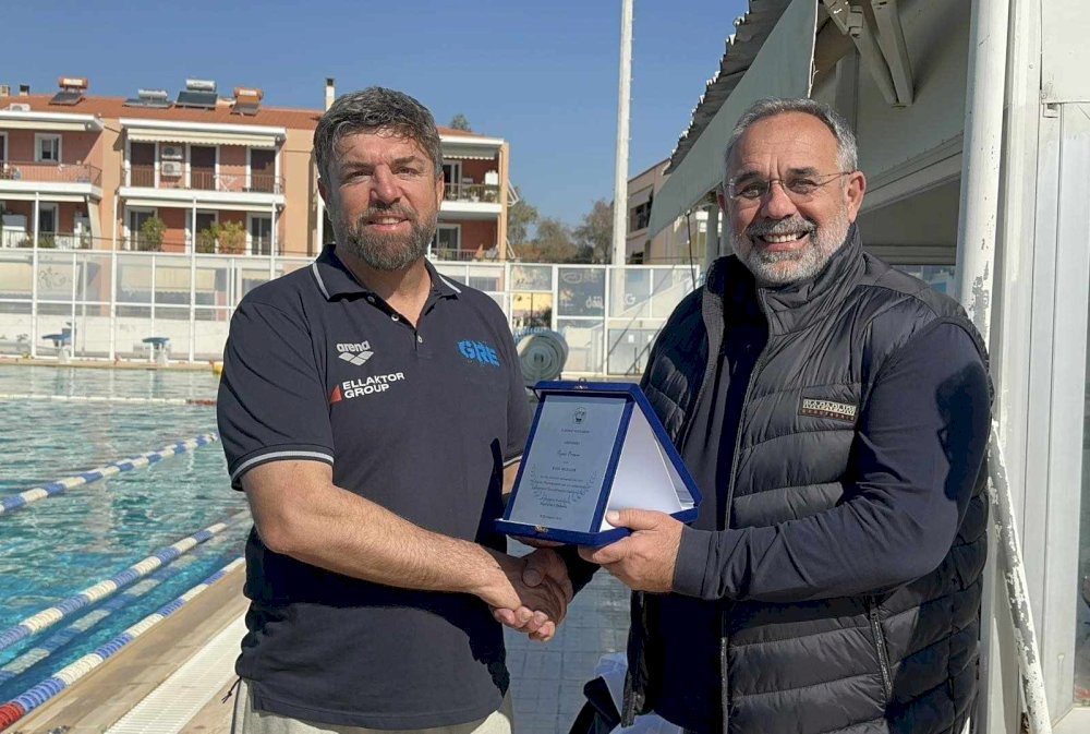 o-dimarchos-nafplieon-dimitrios-orfanos-vravefse-tin-ethniki-omada-ydatosfairisis-efivon-k17