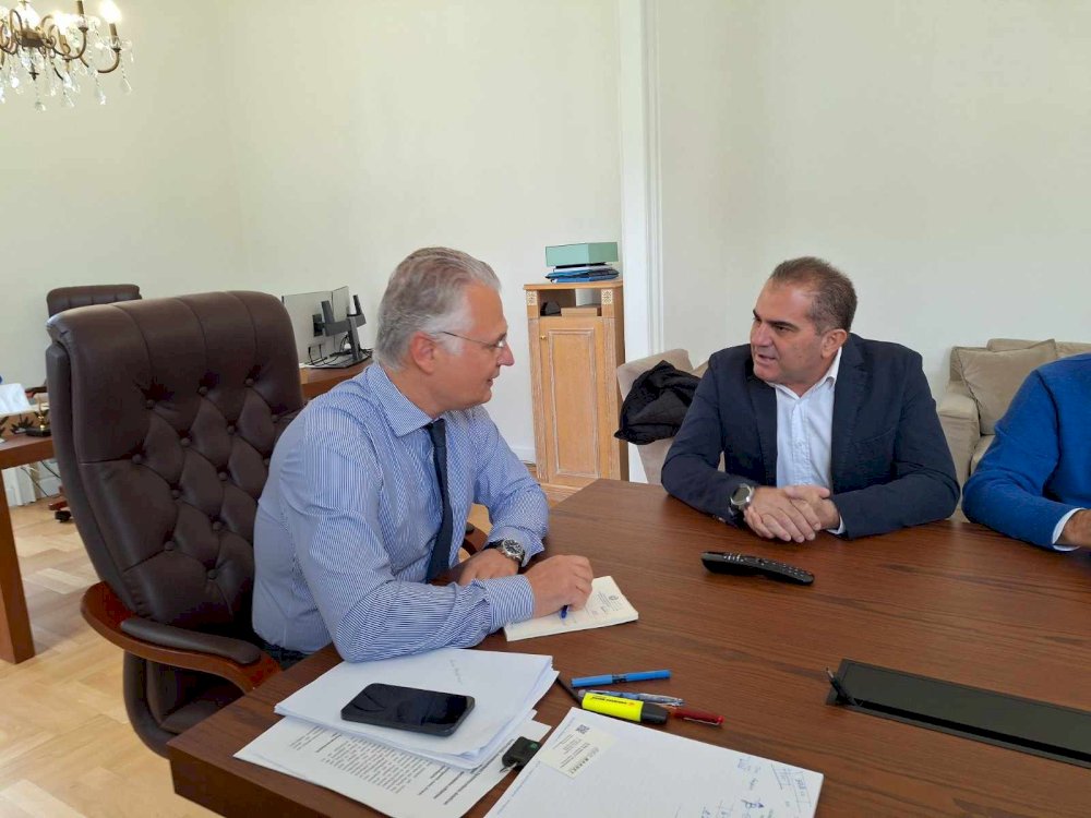 synantisi-ergasias-dimarchou-–-perifereiarchi-gia-themata-tis-kalamatas