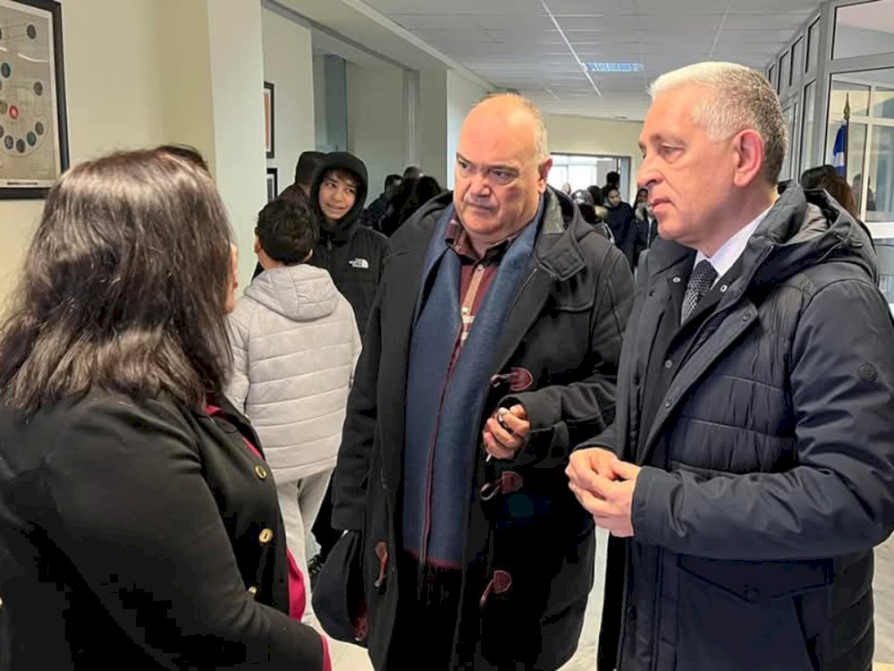 christos-lampropoulos:-i-ekpaidefsi-chtizei-gefyres-synergasias-kai-politismou