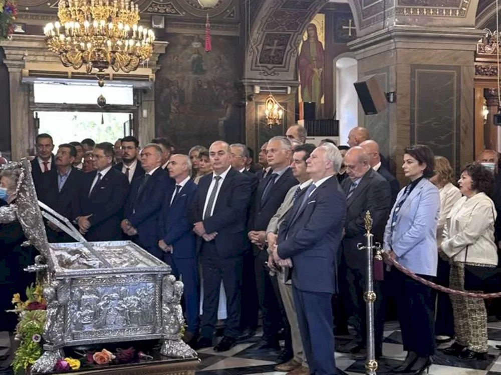 sto-argos-gia-ton-eortasmo-tou-poliouchou-agiou-petrou-o-perifereiarchis-dimitris-ptochos