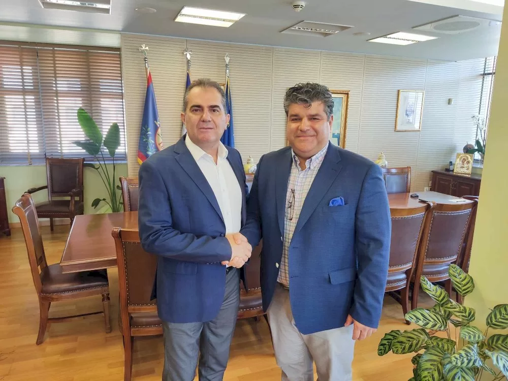 ston-dimarcho-o-proedros-tis-pammessiniakis-omospondias-amerikis-kai-kanada