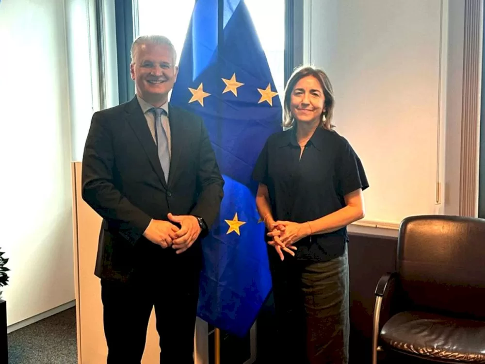i-olomeleia-tou-inform-eu-to-2026-stin-peloponniso-–-oristikopoiithike-i-symfonia-stis-vrykselles-me-protovoulia-tou-perifereiarchi-dimitri-ptochou
