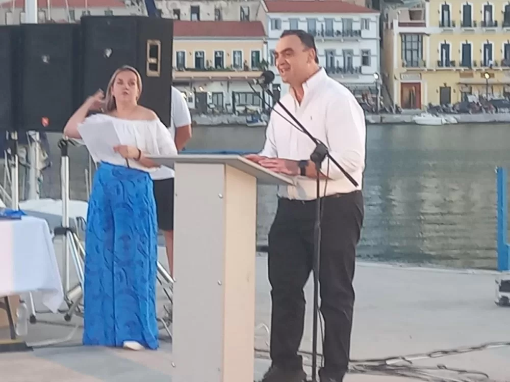 o-antiperifereiarchis-lakonias-theodoros-veroutis,-stin-teleti-liksis-tis-naftikis-evdomadas-2025-sto-gytheio