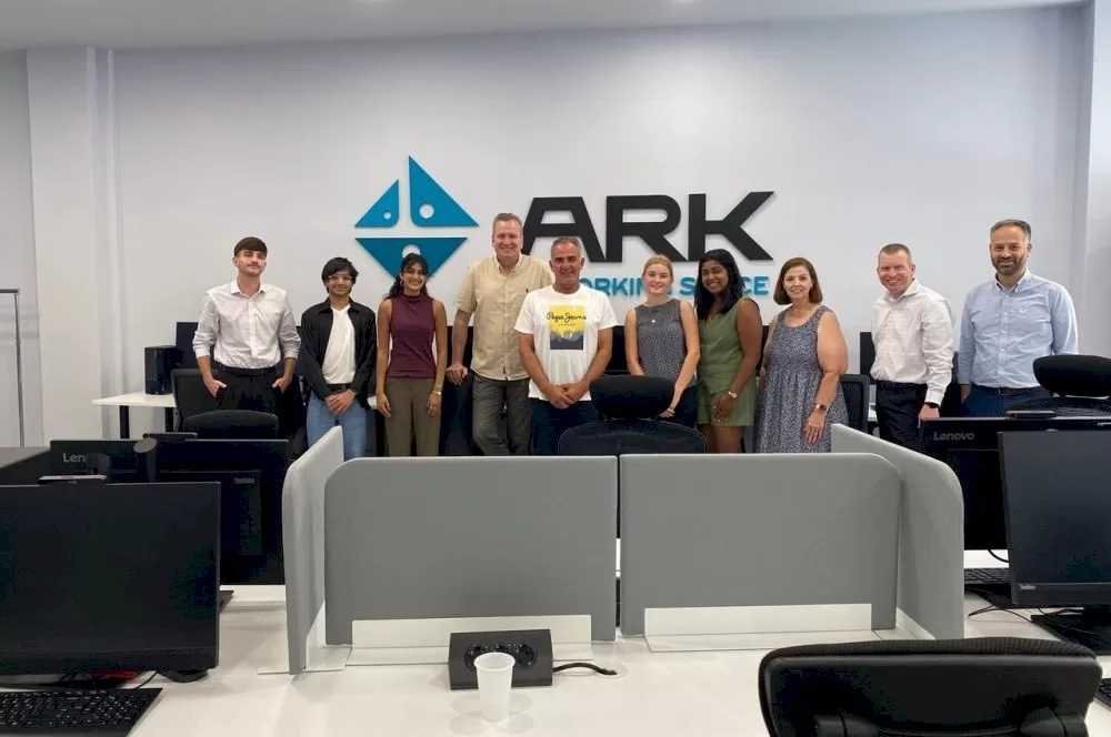 oi-perifereies-se-energeiaki-metavasi-sto-epikentro-tis-diavoulefsis-tou-ark-coworking-space-kai-tou-institoutou-energeias-tou-panepistimiou-tou-teksas