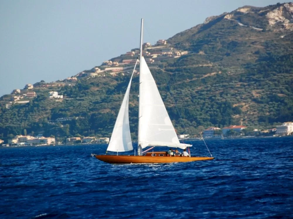 kalymnos:-istioforo-me-treis-epivainontes-emeine-akyvernito-anoichta-ton-thermon
