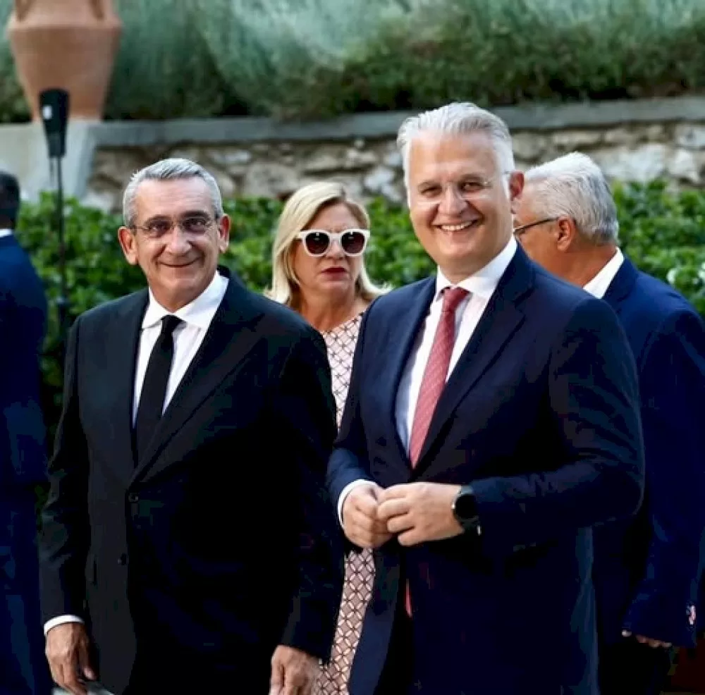 o-perifereiarchis-peloponnisou,-timise-ta-51-chronia-tis-dimokratias