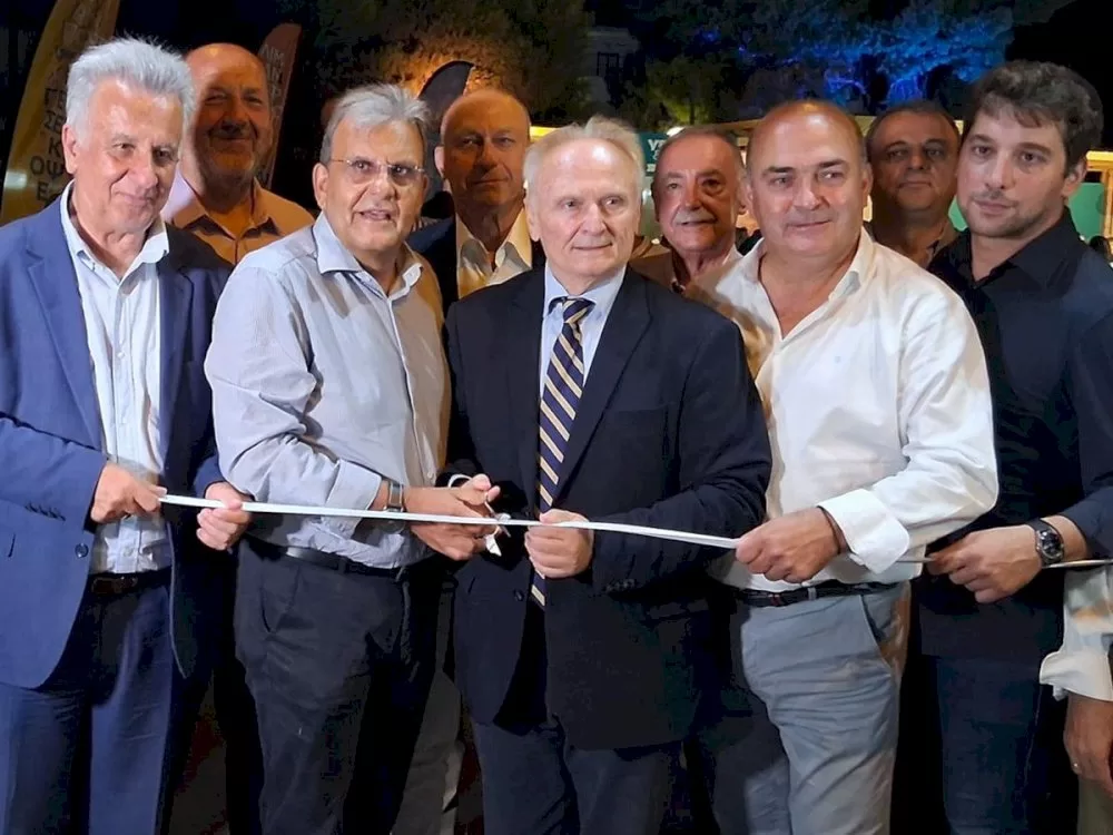 i-perifereia-peloponnisou-stin-12iekthesi-gefseis-&-opseissto-portocheli