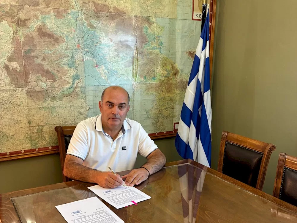 ypografi-symvasis-gia-ti-syntirisi-tou-ilektrofotismou-sto-odiko-diktyo-tis-argolidas-apo-tin-perifereia-peloponnisou