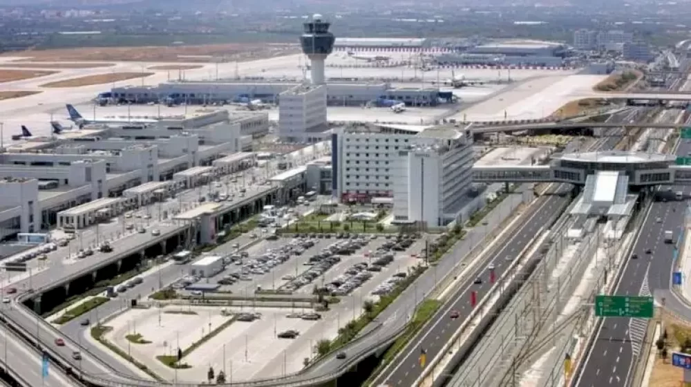 proti-akyrosi-ptisis-apo-vrykselles-pros-athina-logo-tis-kyvernoepithesis-se-aerodromia