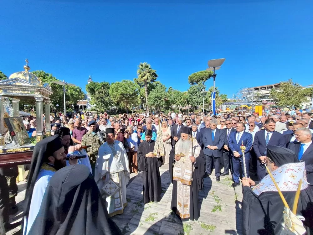 o-dimarchos-sti-messini-gia-tin-ypodochi-tis-ieris-eikonas-apo-to-voulkano