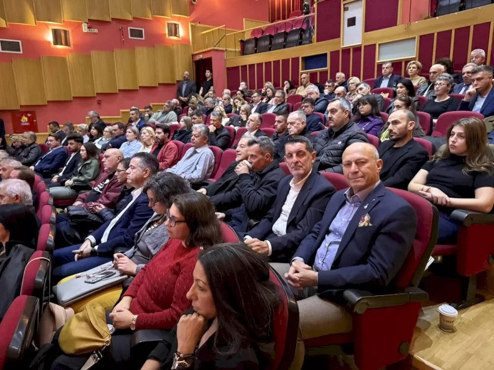 o-dimos-loutrakiou-–-perachoras-–-agion-theodoron-sti-nea-epochi-tou-iamatikou-tourismou-|-symmetochi-stis-ergasies-tou-syndesmou-dimon-iamatikon-pigon-elladas