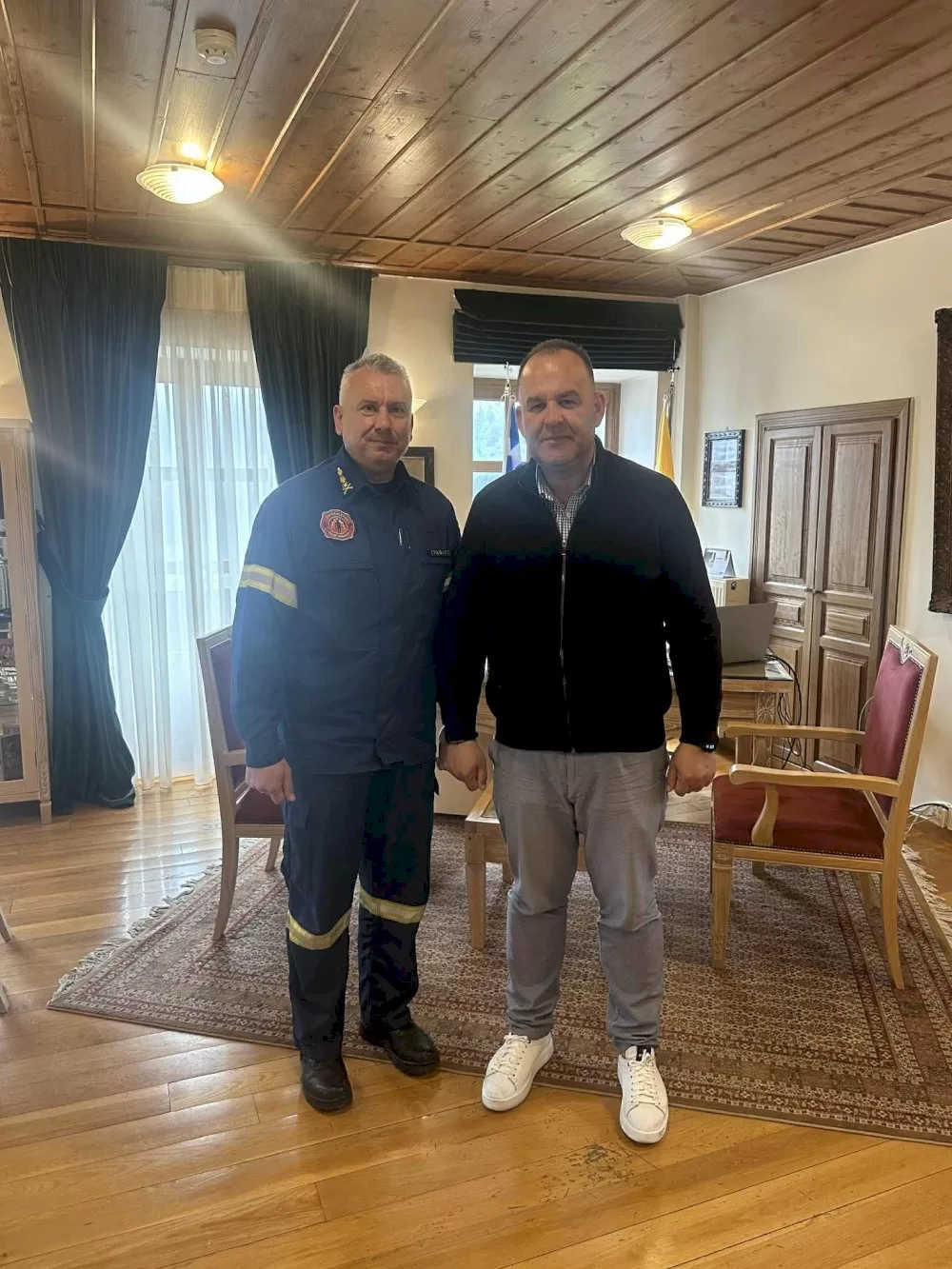 synantisi-ergasias-dimarchou-gortynias-kai-dioikiti-pyrosvestikon-ypiresion-n.-arkadias-gia-tin-politiki-prostasia-enopsei-cheimerinis-periodou