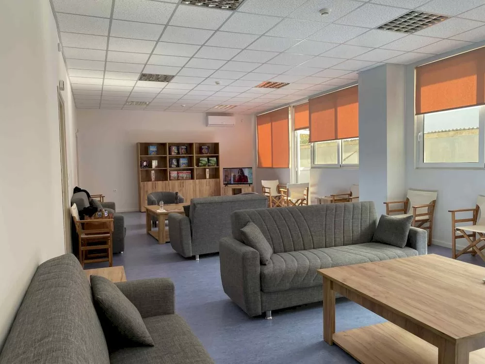 anoichtes-theseis-sto-kifi-–-synechizontai-oi-engrafes-ofeloumenon