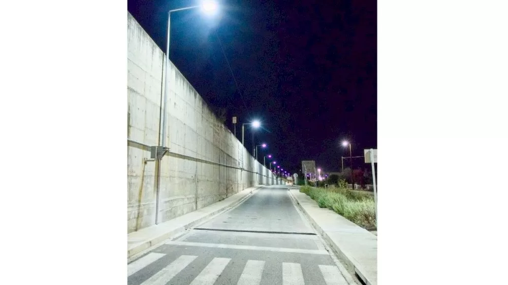 oloklirothike-o-ilektrofotismos-tis-perifereiakis-odou-derveniou-–-ena-simantiko-ergo-odikis-asfaleias