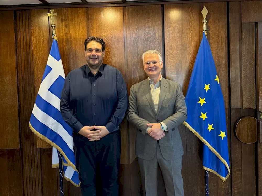 synantisi-tou-perifereiarchi-dimitri-ptochou-me-ton-ypourgo-esoterikon-theodoro-livanio