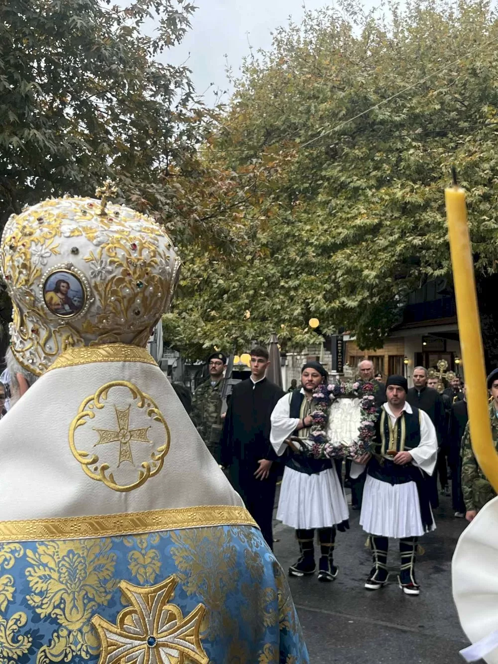 me-lamprotita-kai-katanyksi-o-eortasmos-ton-pammegiston-taksiarchon-sta-lagkadia