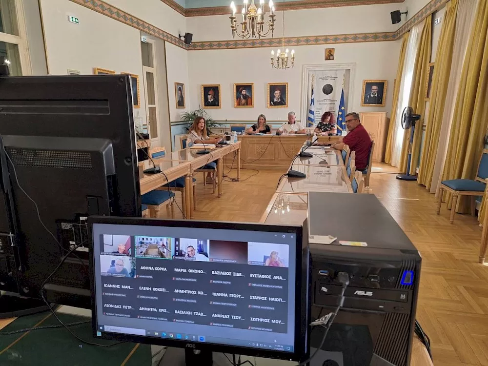 perifereiaki-epitropi-peloponnisou-|-nees-adeies-ypaithriou-emporiou,-enischysi-domon-ygeias-kai-apofaseis-prostasias-tis-zoikis-paragogis