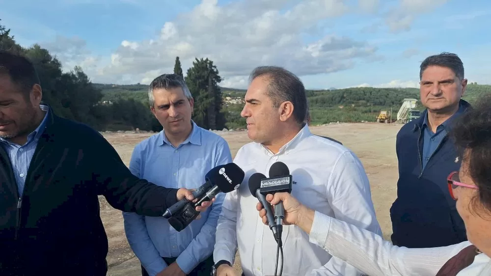 o-ypourgos-ypodomon-sta-erga-tou-odikou-aksona-kalamata-–-rizomylos-–-pylos-–-methoni