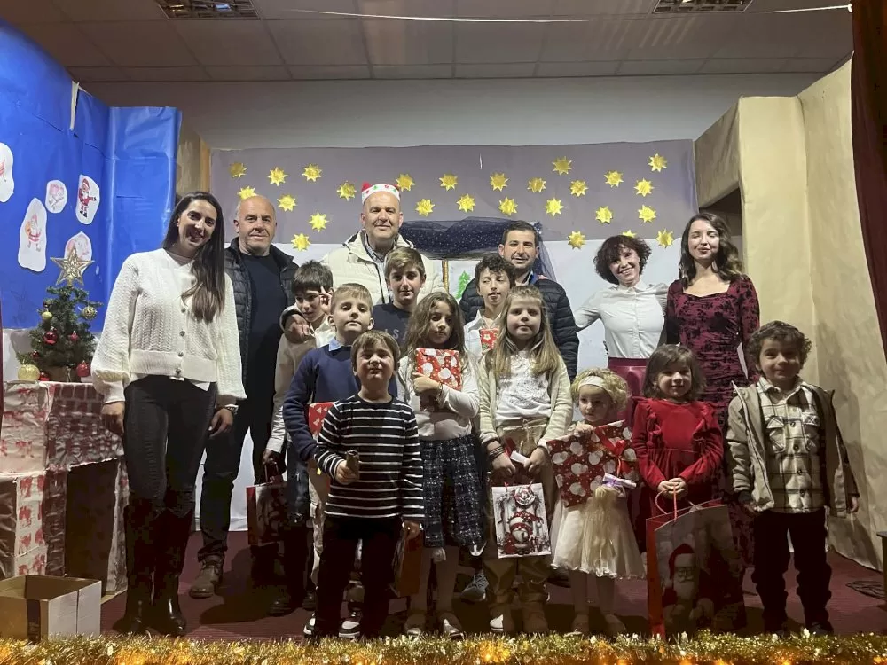 giortines-stigmes-charas-sto-dimotiko-scholeio-valtesinikou