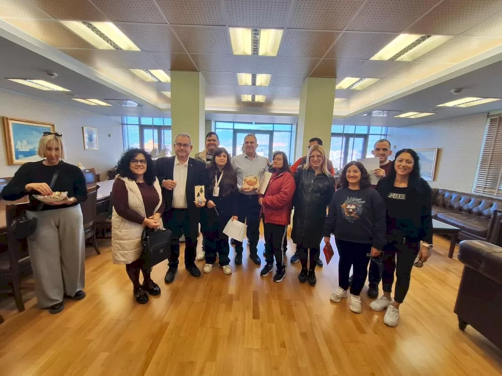 christougenniatika-kalanta-kai-efches-ston-dimarcho