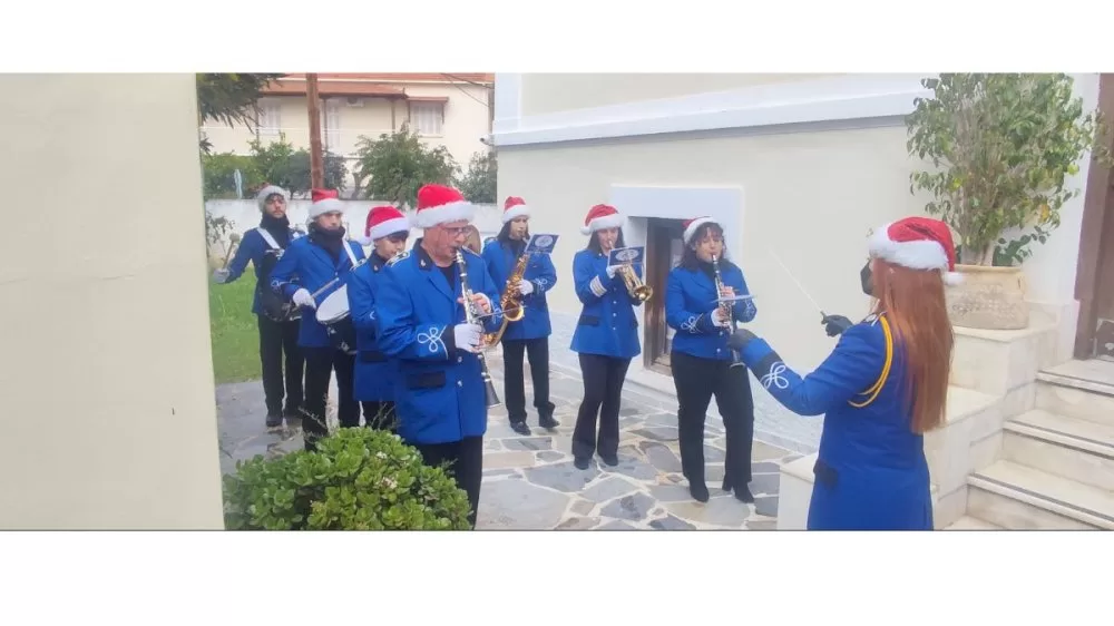 i-filarmoniki-ksylokastrou-epsale-ta-kalanta-tis-protochronias-sto-dimarcheio