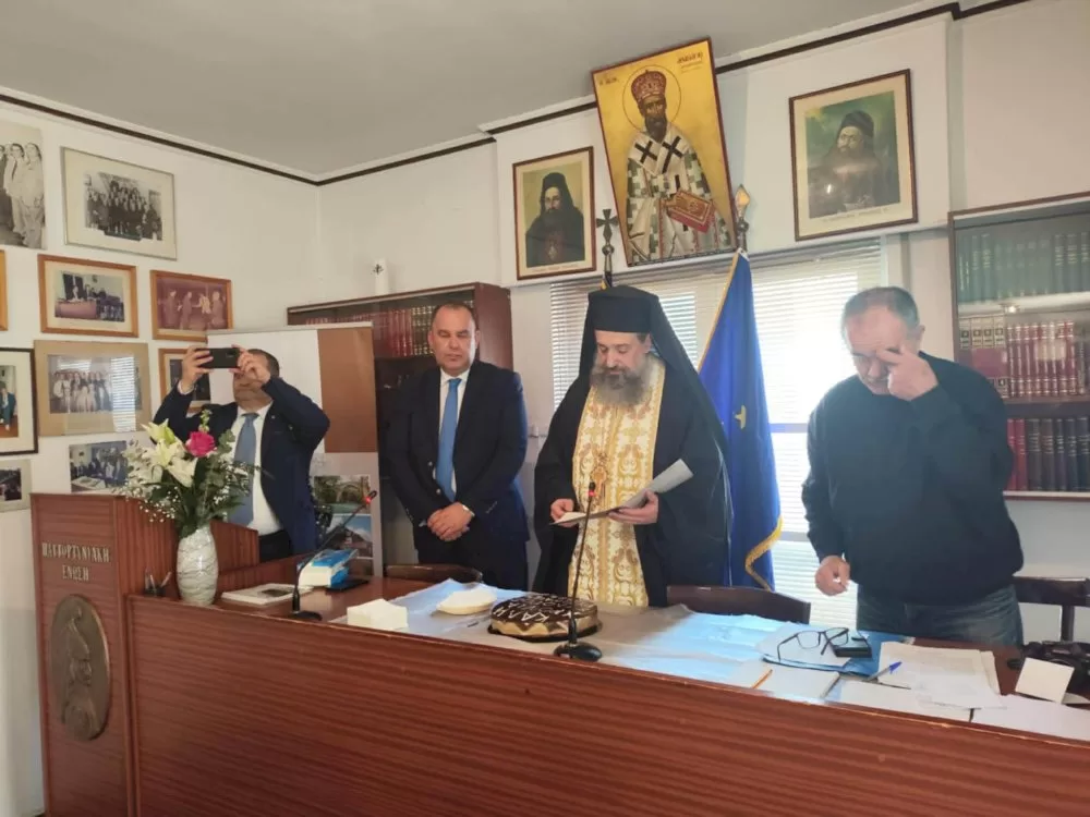 o-dimarchos-gortynias-efstathios-koulis-edose-to-paron-stis-ekdiloseis-kopis-tis-protochroniatikis-pitas-gortyniakon-syllogon