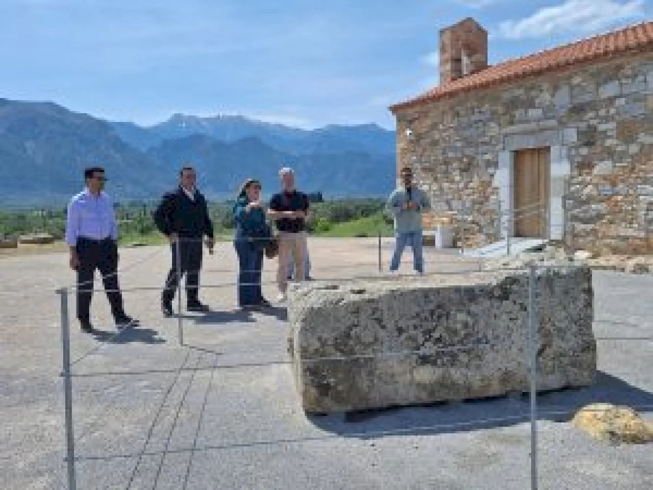 anoigei-gia-to-koino-to-iero-tou-amyklaiou-apollonos-stis-amykles-spartis-oloklirothike-to-ergo-me-tin-ypostiriksi-tis-perifereias-peloponnisou
