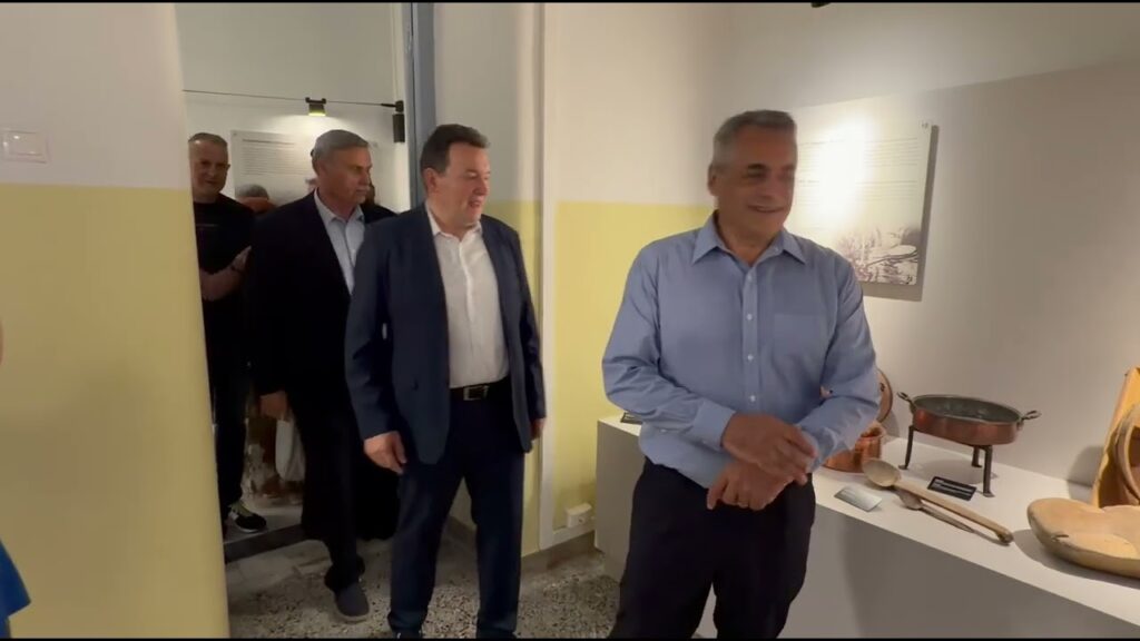 Εγκαίνια στο Κέντρο Προβολής Σιδηροδρομικής & Ελαιοκομικής Ιστορίας στο Ελαιοχώρι