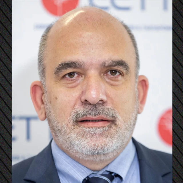 Πέθανε ο Αρκάς επιστήμονας Δημήτρης Βαρουτάς σε ηλικία 56 χρονών, ήταν πρόεδρος της Εθνικής Επιτροπής Τηλεπικοινωνιών και Ταχυδρομείων