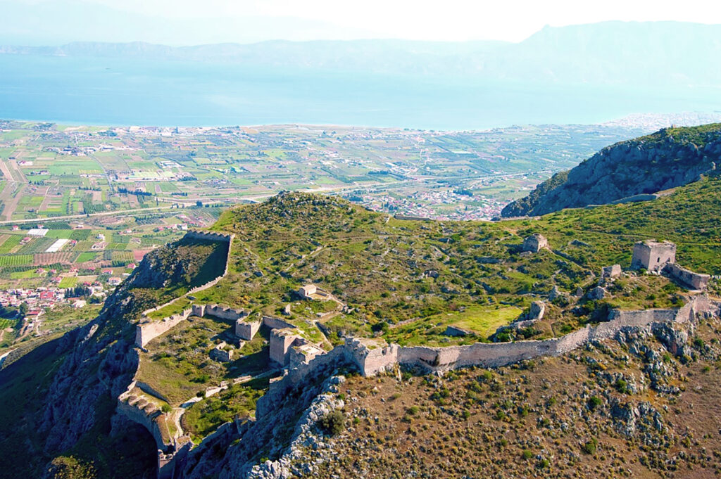 Δημήτρης Πτωχός: Φωτίζουμε την ιστορία, αναδεικνύουμε την Πελοπόννησο – 1,3 εκατ. ευρώ για τον φωτισμό και την ανάδειξη του Κάστρου Ακροκορίνθου