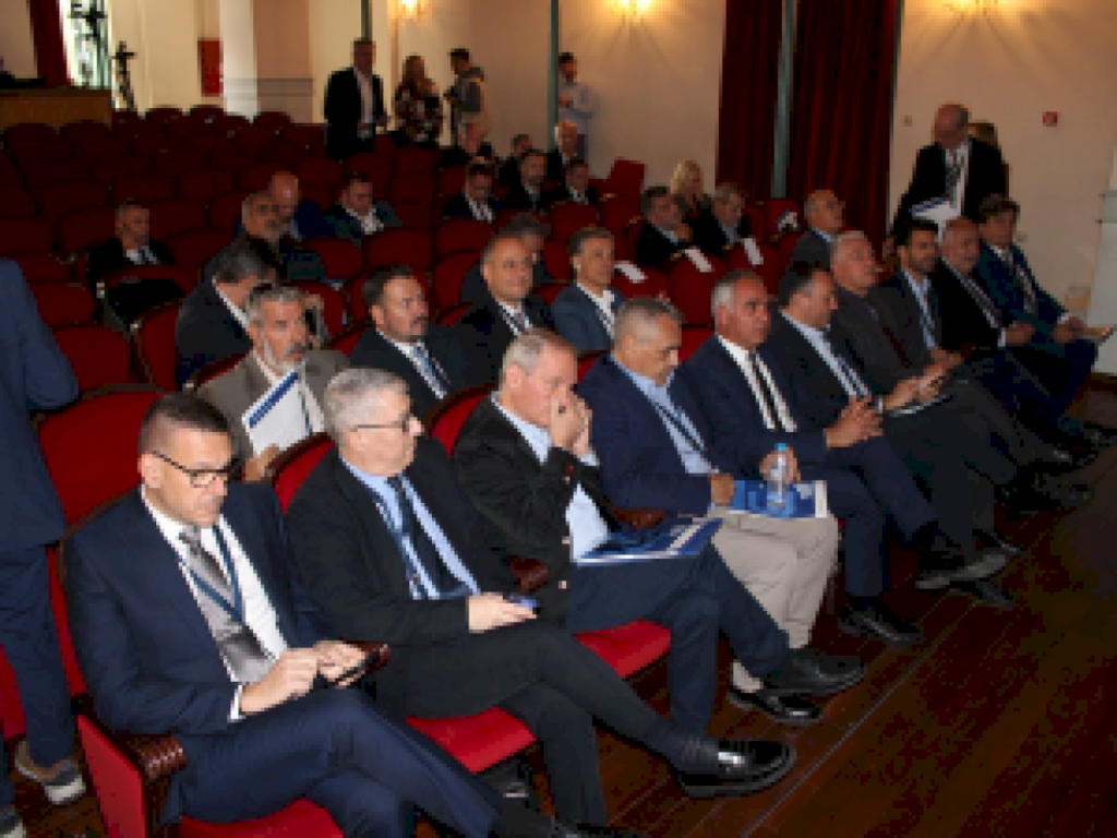 christos-lampropoulos:-sto-epikentro-i-anaptyksi-ton-viomichanikon-parkon-kai-oi-nees-ependyseis-stin-peloponniso